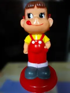 不二家　ペコちゃん貯金箱　人形　赤台 不二家 ペコちゃん貯金箱 人形 赤台 - メルカリ