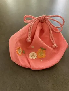 ピンクの花柄巾着袋