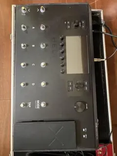 Line 6 HELIX LT フロアマルチエフェクター 本体 ハードケース付のサムネイル