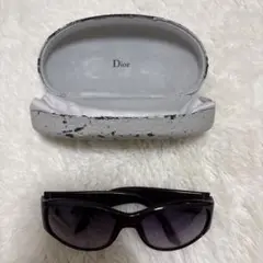 2025年最新】dior サングラスケースの人気アイテム - メルカリ