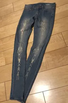 美品☆AZUL by  moussy☆レア☆　ナバホプリントスキニーデニム☆