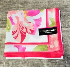 レオナール ハンカチ プチスカーフ 花 ピンク系 ✨新品未使用✨
