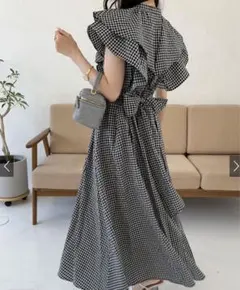 グレイル　ギンガムチェック柄Vネックフリルフレアワンピース