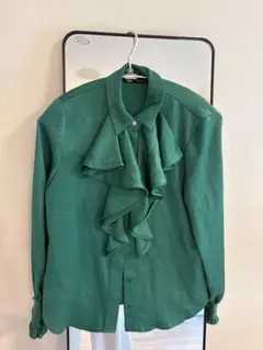 ZARA フリル付きグリーンシャツ