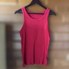 【UNIQLO】タンクトップ 赤 Mサイズ