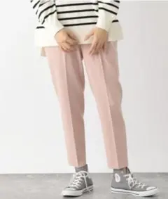 グローバルワーク　ウツクシルエットテーパードパンツ　ピンクSサイズ
