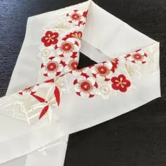 ☆新品未使用☆振袖・成人式・結婚式・卒業袴　白系梅・扇模様刺繍入り半衿　半襟
