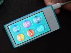 Apple iPod nano7 本体 ブルー16GBのサムネイル
