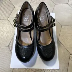 byあしながおじさん　パンプス おでこ ストラップシューズのサムネイル