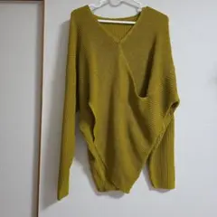 アンティカマスタード Vネック ニット