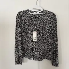 UNIQLO プリントVネックブラウス　新品未使用