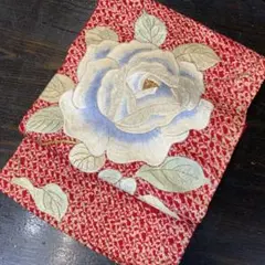 アンティーク 名古屋帯 豪華刺繍のバラと総絞り調染め 赤×生成り　48
