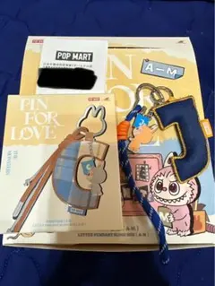 ラブブ PIN FOR LOVE アルファベットペンダント(J)