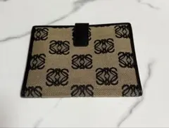 LOEWE 三つ折り財布 アナグラム パンチング ベージュ C500TR2X01
