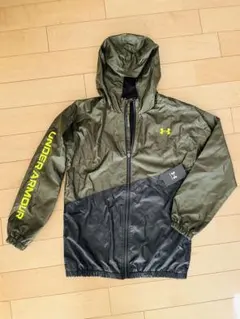 アンダーアーマー　薄手ジャンバー