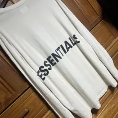 ESSENTIALS 長袖カットソー クリームホワイト　オーバーサイズのサムネイル