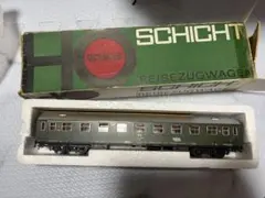 Item thumbnail for item 779ac0e2-b836-4130-881b-f35a00ff711f