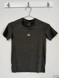 アディダス キッズ 半袖 機能Tシャツ スポーツウェア オリーブ 140