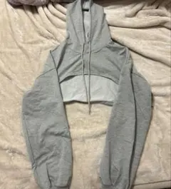 DAZY グレー クロップドパーカー Sサイズ