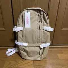 EASTPAK ベージュ 16L リュックのサムネイル