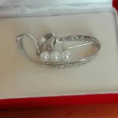 新品未使用　アコヤ本真珠ブローチ