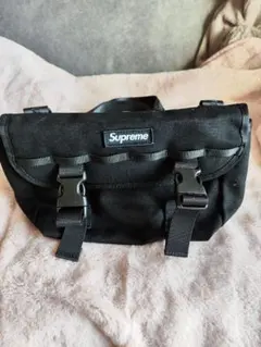 2026年最新】supreme 22ss messenger bagの人気アイテム - メルカリ