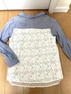 バックレース 長袖シャツ　ブルーのサムネイル