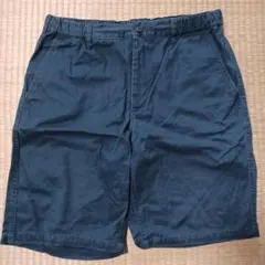 ダークグリーン ショートパンツ