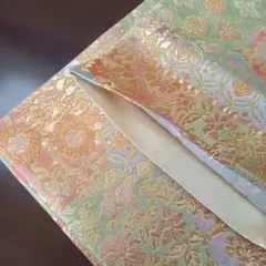 Item thumbnail for item 9e8e6fc6-a9b3-461b-abb1-65519edcf0ec