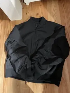 ユニクロ　ボマージャケット　黒　Мサイズ