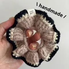 ベージュ×ブラック ·͜·シュシュ‪ ハンドメイド‪ 編み物‪ 手編み 毛糸 91