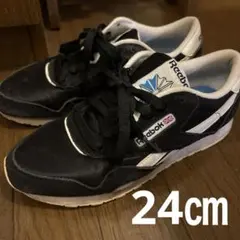 Reebok スニーカー