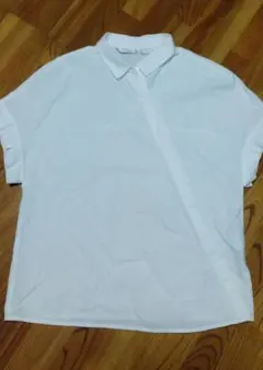 ZARA TRAFALUC 半袖シャツ ホワイト XSのサムネイル