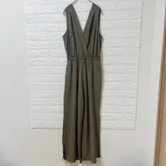 大人綺麗め♪ Vネック オールインワン サロペット カーキ [Mサイズ相当]