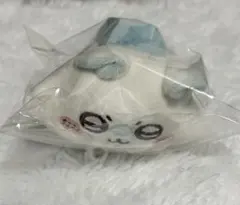 ちいかわ モモンガ ねそべりぬいぐるみ　ガチャガチャ　カプセルトイ