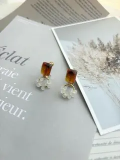 レジンイヤリング　ぷっくりスクエアべっ甲風　1108