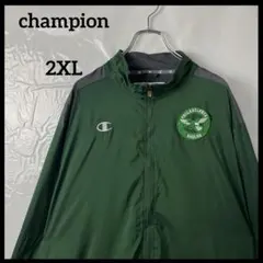 フルジップナイロンジャケット　championチャンピオン　刺繍ロゴ　緑グリーン