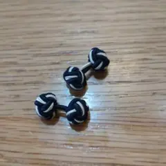 ノットカフス ネイビーとアイボリー 約2cm