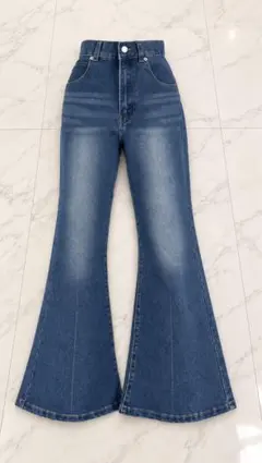 【Sサイズ】coca ムーヴデニムパンツ フレア ブルーのサムネイル