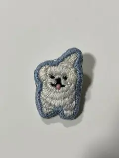刺繍ブローチ　ペキニーズ