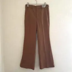 GU ジーユーセミフレアパンツ　ブラウンSサイズ
