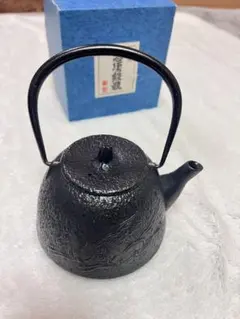 新品 鉄瓶 鉄急須 松唐草 二段重 洗朱塗 急須 レトロ - メルカリ