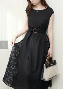 サイドプリーツAラインワンピース　natural couture