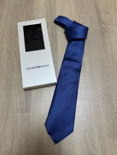 EMPORIO ARMANI ネクタイ ブルー 箱付き　剣先8cm シルク100