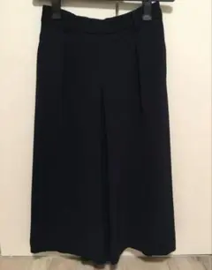 ドレープガウチョパンツ　ユニクロ　ネイビー