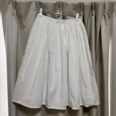 ホワイト フレアスカート ひざ丈　レディース