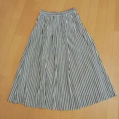 ストライプ柄 フレアスカート ロング丈のサムネイル