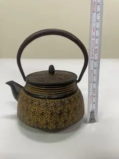 南部鉄器 急須 小ぶり 鉄器 花柄模様 伝統工芸品