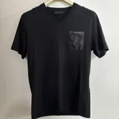 新品未使用PRADA ＊黒Vネック＊Tシャツのサムネイル