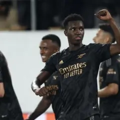 アーセナル　サカ　オーセンティック アウェイ（M）2022-23 アーセナル サカ オーセンティック アウェイ（M）2022-23 - メルカリ